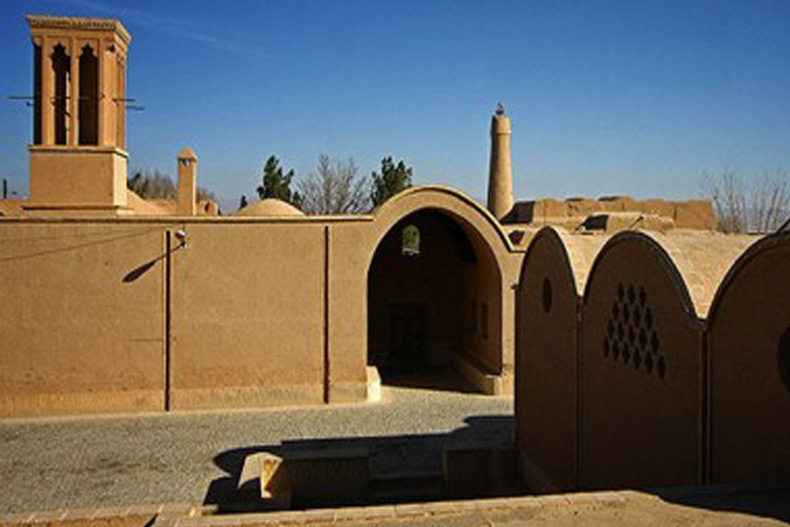 پاورپوینت تحلیل مسجد جامع فهرج یزد 