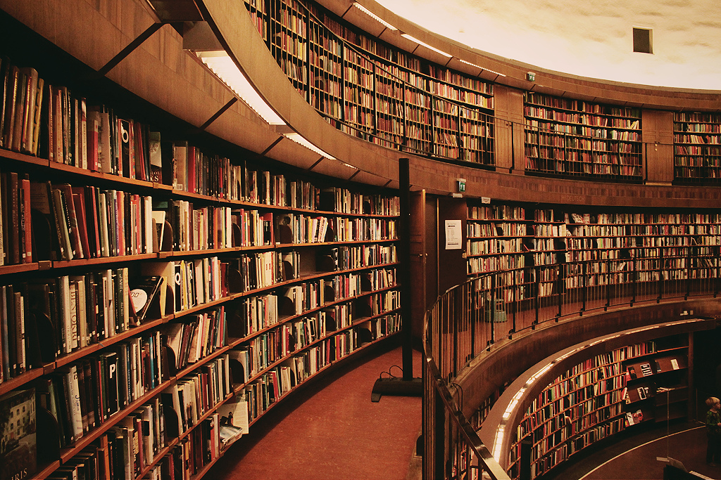 دانلود کتاب مطالعات معماری و استاندارد ها و ریز فضا های کتابخانه